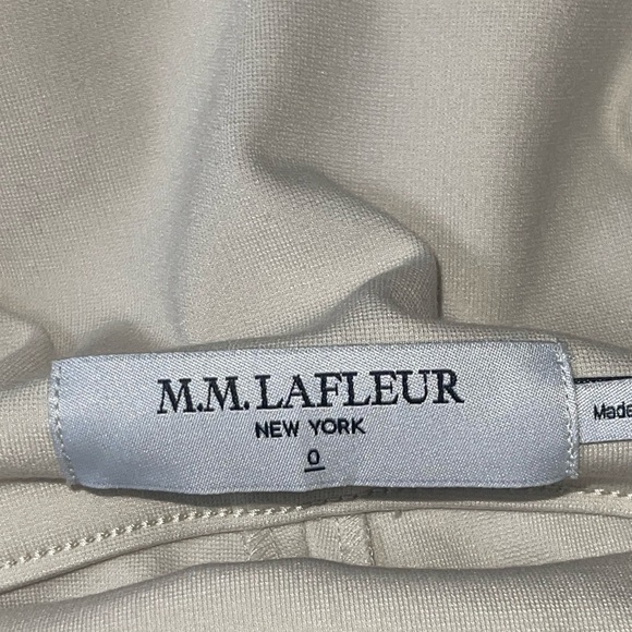 MM LAFLEUR The Shiloh Pant Washable Ponte
{$239} PEARL Cream Front Seam Cropped - Picture 7 of 9